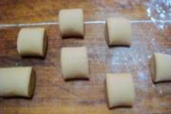 奶香红茶花卷的做法图解8