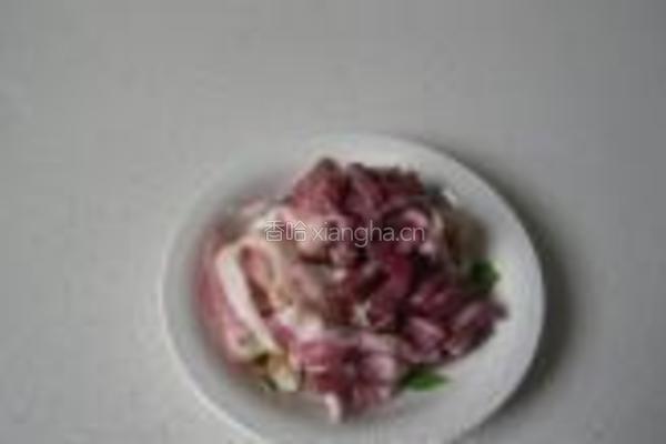 徽茶干青椒肉丝的做法图解2