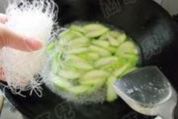 麻花丝瓜粉丝素汤的做法图解6