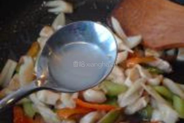 莲藕青瓜炒鸡丁的做法图解9