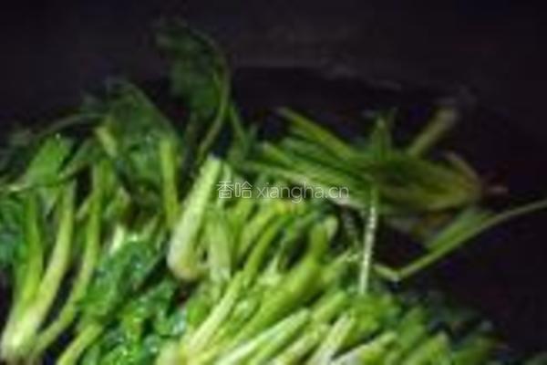 陈醋菠菜花生米的做法图解3