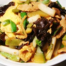 鸡蛋肉丝炒三样的做法[图]