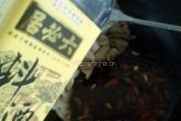 千张蒜苗回锅肉的做法图解4
