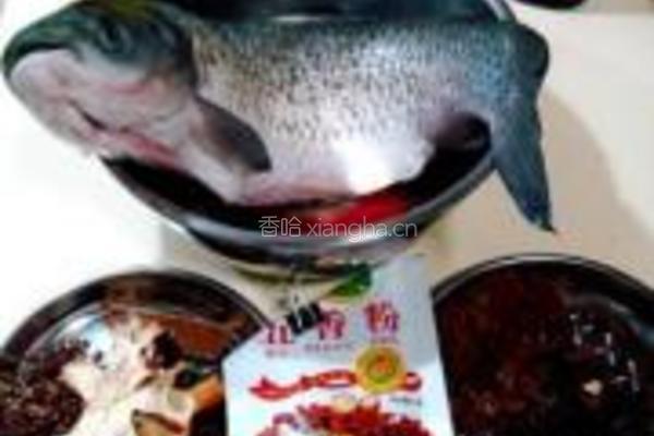 五香熏鱼的做法图解1