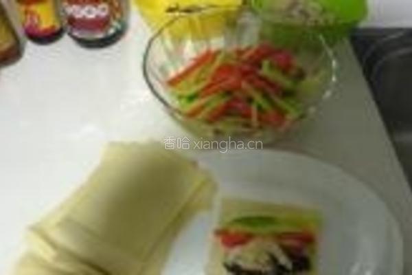 鲜虾杂菜腐皮卷的做法图解3