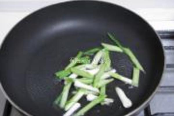 大蒜木耳炒山药的做法图解4