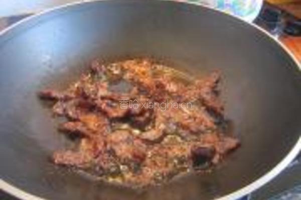 腊肉炒秋葵的做法图解3