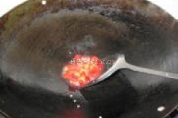 猪肉炒蕨菜的做法图解7
