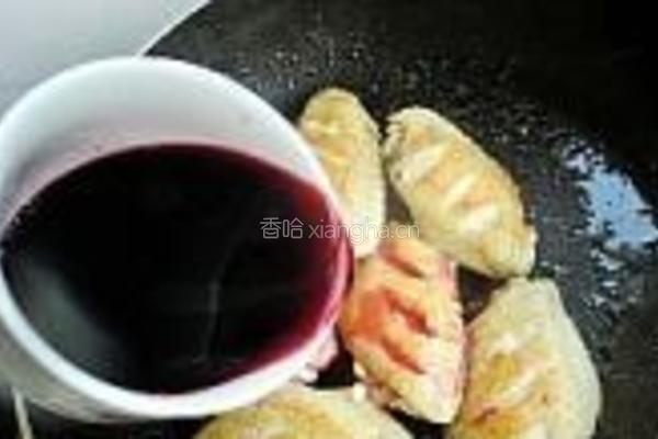红酒栗子烧鸡翅的做法图解7