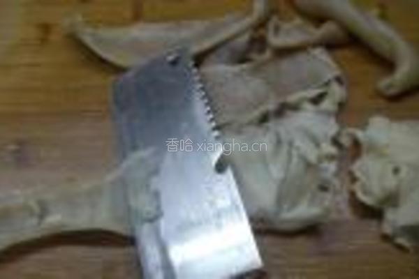 肉皮冻的做法图解3