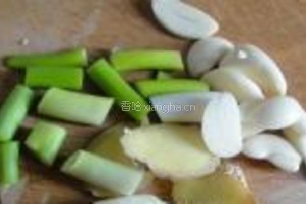 酱爆鸭丁的做法图解3