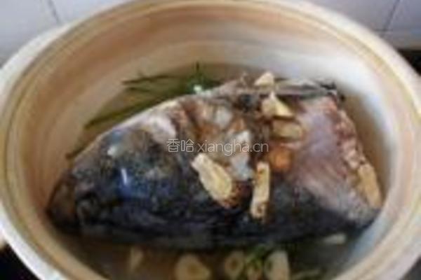 蟹味菇鱼头豆腐煲的做法图解9