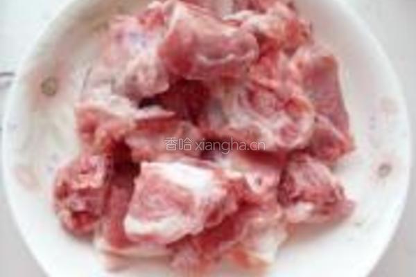 土豆烧排骨的做法图解2