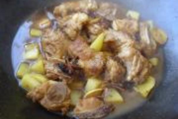 土豆烧排骨的做法图解8