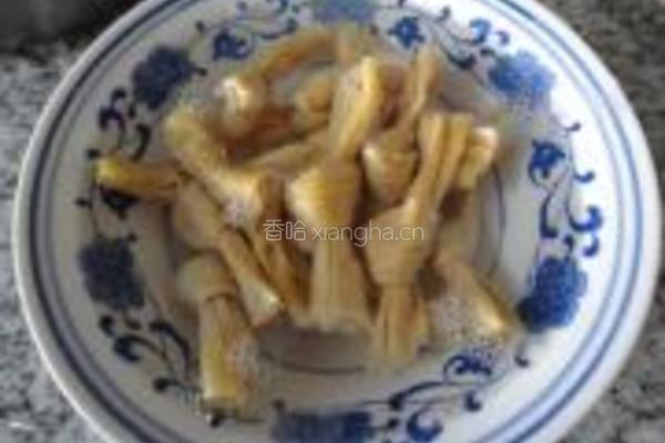 西瓜皮炖颈骨的做法图解3