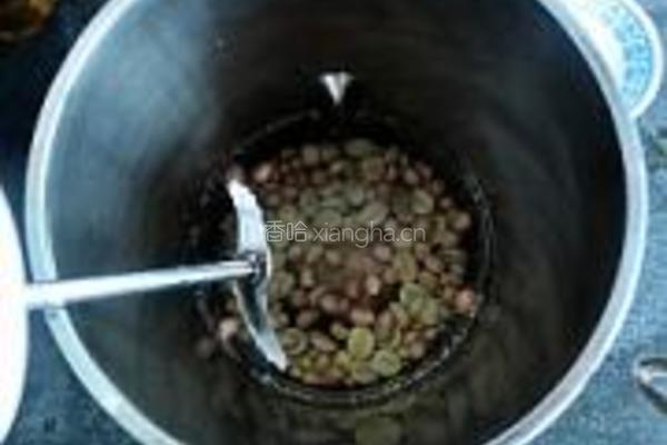 花生莲子豆浆的做法图解5