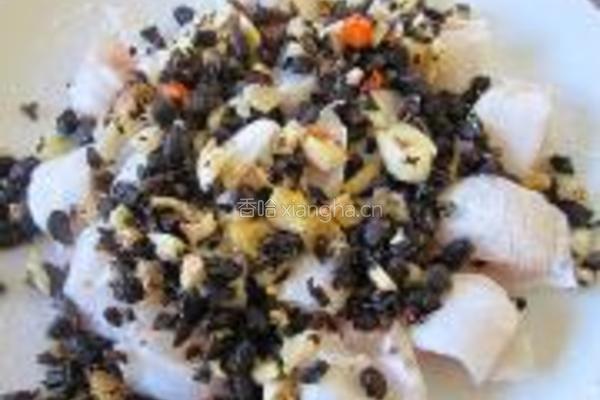 蒜头豆豉蒸海鳝的做法图解3