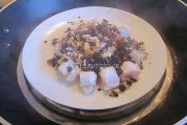 蒜头豆豉蒸海鳝的做法图解4
