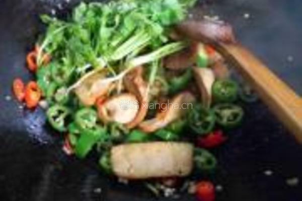 双椒豆香干的做法图解10
