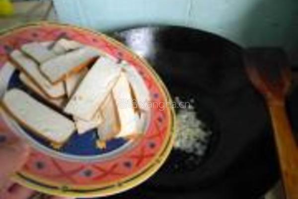 双椒豆香干的做法图解6