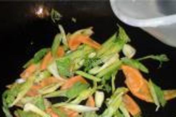 芹菜炒黑木耳的做法图解10