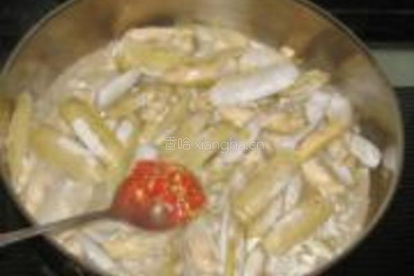 蒜味剁椒炒蛏子的做法图解5