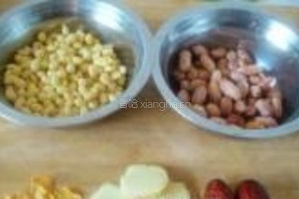 黄豆花生猪蹄煲的做法图解2