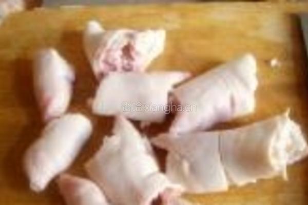 黄豆花生猪蹄煲的做法图解3