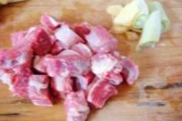 土豆炖牛腩的做法图解2