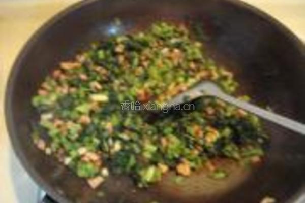 萝卜叶炒火腿的做法图解9