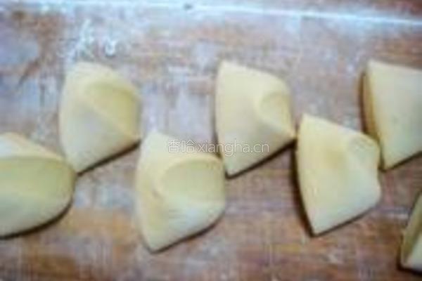 小米面豆沙包的做法图解1