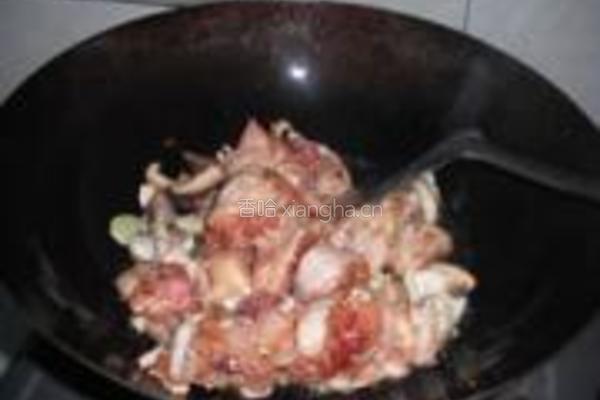 豇豆香菇焖鸡仔的做法图解8