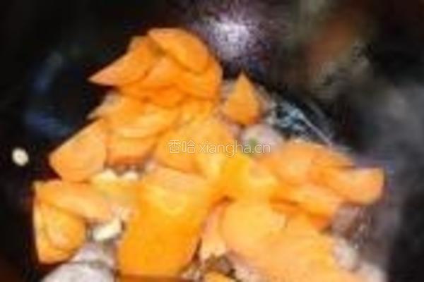 肉肠蒜薹胡萝卜的做法图解6