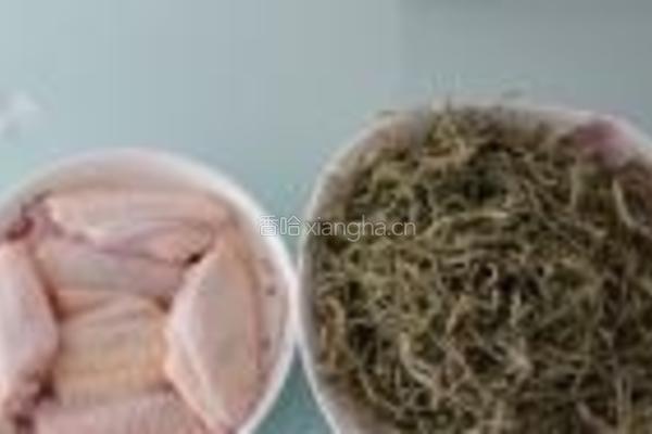 豆角焖鸡翅的做法图解1