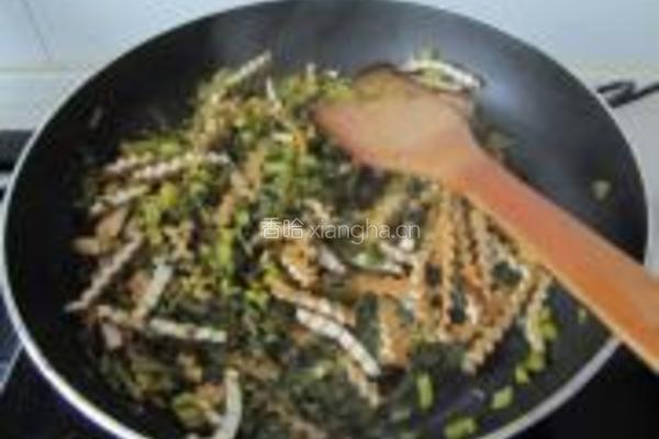 雪菜香干炒肉丝的做法图解8