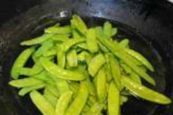 培根肉炒荷兰豆的做法图解2