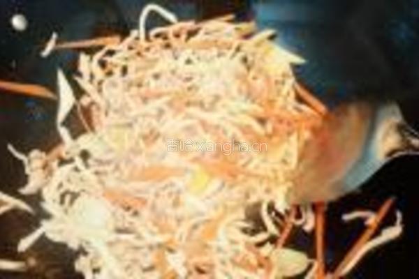 杏鲍菇炒肉丝的做法图解7
