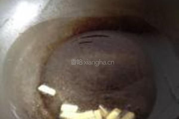三椒爆墨鱼仔的做法图解5
