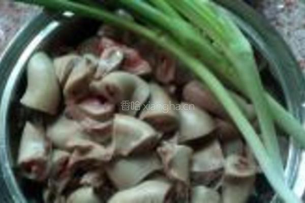 爽脆椒炒生肠的做法图解4