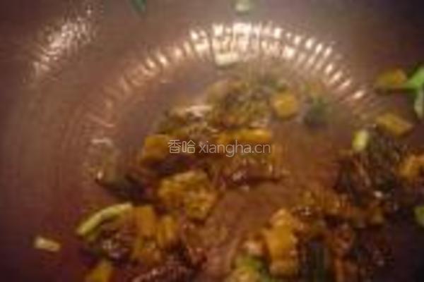 糟菜炒蚕豆的做法图解3