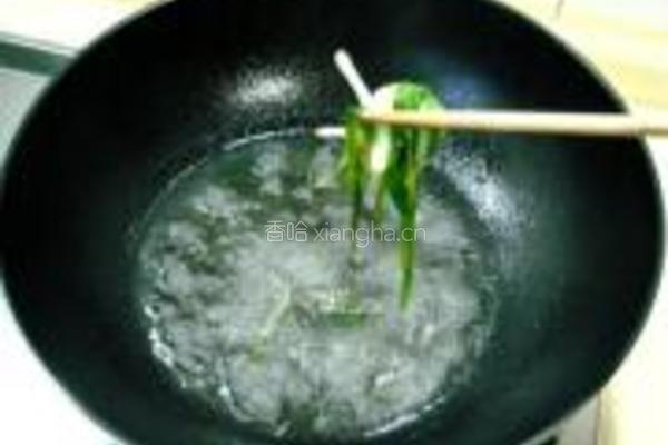 鱼肚扒菜心的做法图解11