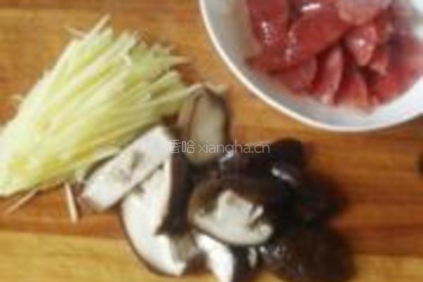 北菇滑鸡腊味饭的做法图解6