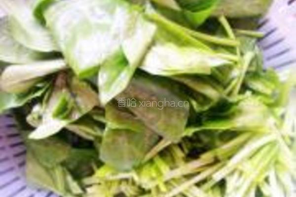 猪肝菠菜汤的做法图解2