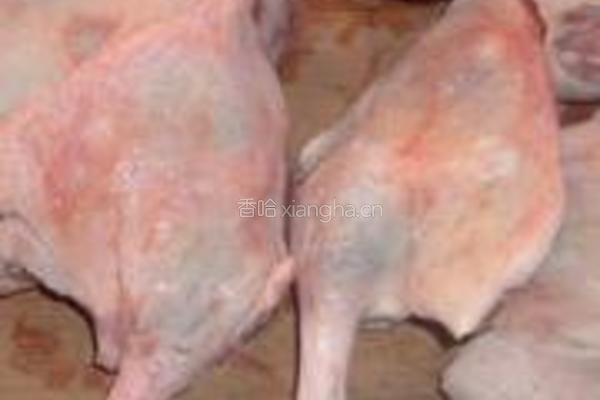 茶树菇焖鸭的做法图解2