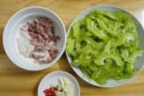 苦瓜炒肉片的做法图解2