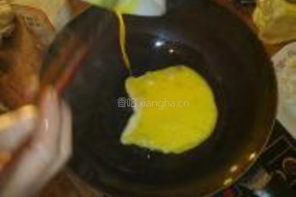 鸡蛋炒芹菜的做法图解2