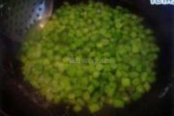 榄菜肉丁四季豆的做法图解4