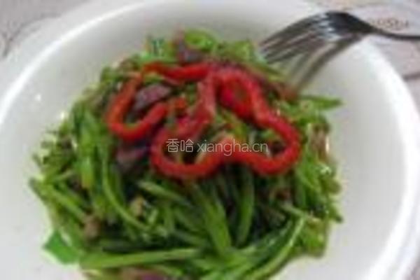 茼蒿杆儿腊肉丝的做法图解7