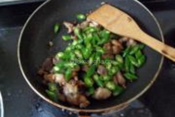 尖椒鸡腿的做法图解10
