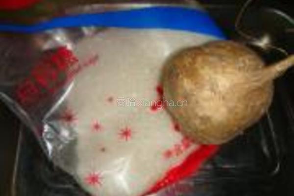 拔丝地瓜的做法图解1